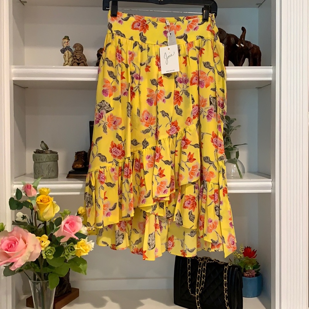 Women’s Floral Skirt. #61